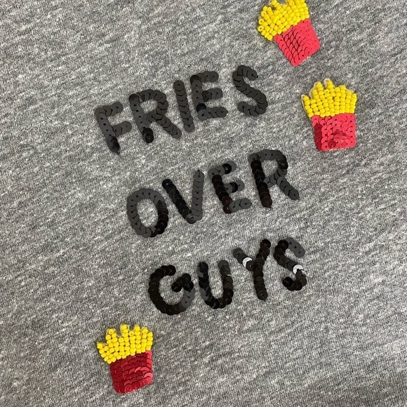 Bow & Drape Fries Over Guys Gray Sequin Short Sleeve Graphic Tee Shirt Size L - Picture 2 of 6
